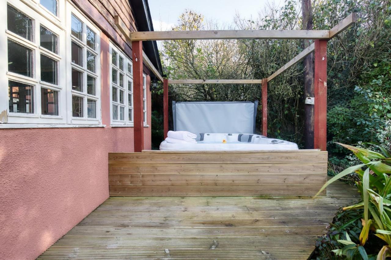 White Cross Cottage Woodbury Exterior foto